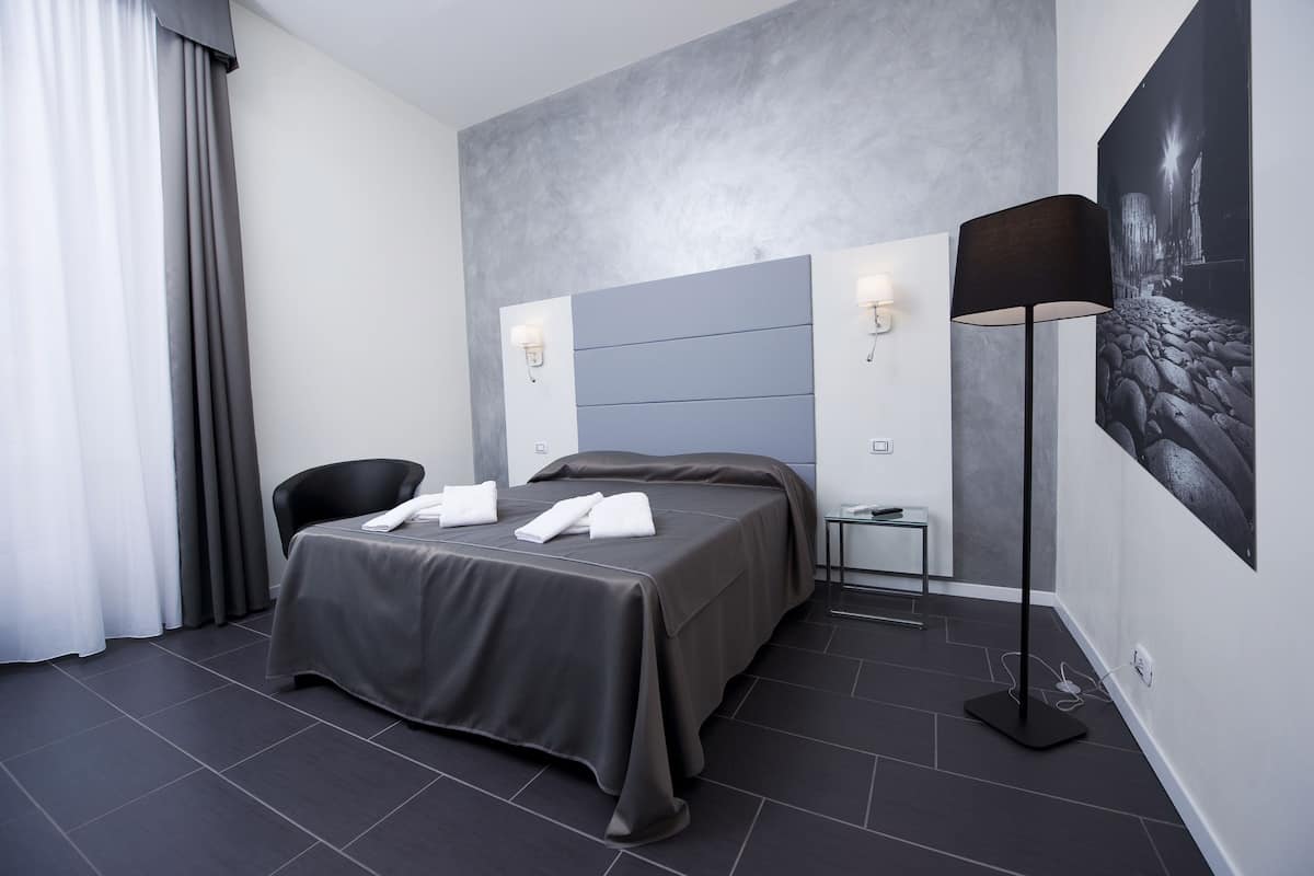 Chambre Supérieure Double ou avec lits jumeaux | Minibar, coffres-forts dans les chambres, bureau