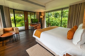 Minibar, in-room safe, desk, soundproofing - Woods at Sasan (Talala)