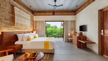 Minibar, in-room safe, desk, soundproofing