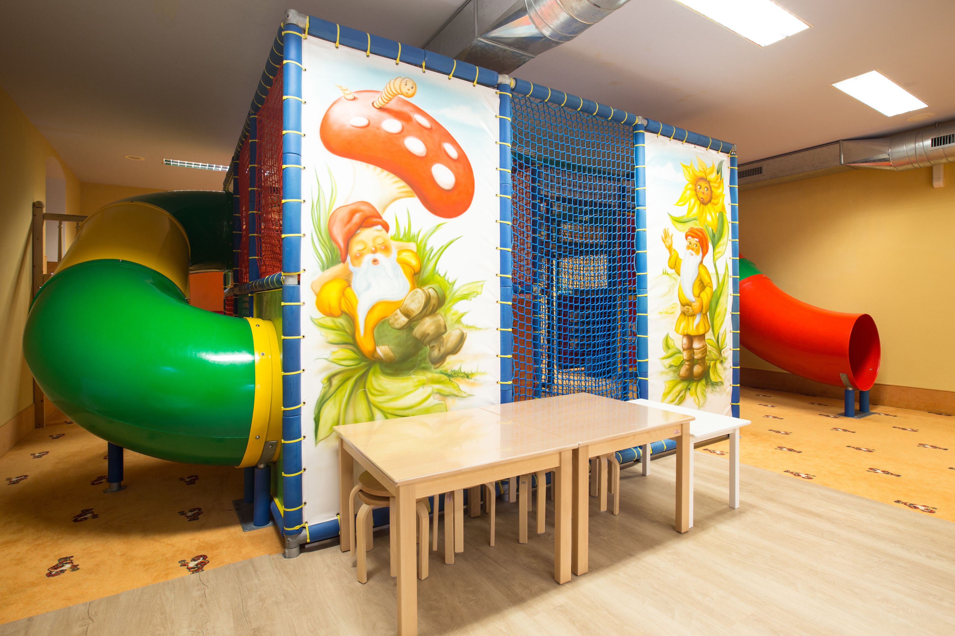 children’s play area – indoor