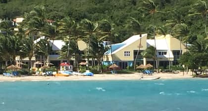 New Rental-East End, makellose 3Br Villa, 1 min zu Fuß von Margaritaville Beach