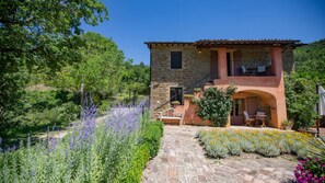 Exterior - Boutique Rental, Garden Facing Terrace (Lorenzetti) (assisi)