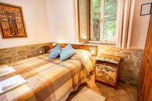 Room - Boutique Rental, Garden Facing Terrace (Lorenzetti) (assisi)