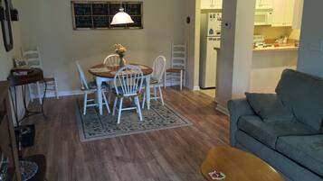 Smart-tv, Netflix, Hulu och dvd-spelare