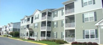 Very Clean ground floor Condo near the trail, outlets, town & a Wawa 50 yds away