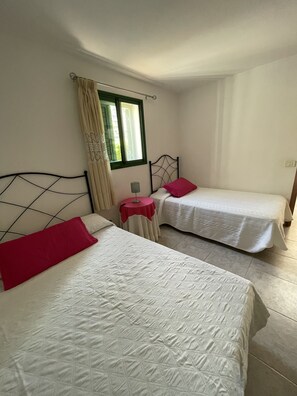 2 多间卧室、熨斗/熨衣板、旅行婴儿床、免费 WiFi