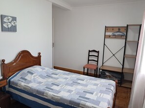 3 chambres, fer et planche à repasser, Wi-Fi, literie fournie