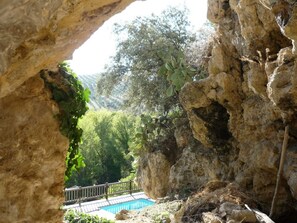 Property grounds - Beautiful house Andalusia´s center, 3 BD, 2 BR, Jacuzzi and Pool, waterfalls. (Algarinejo)