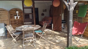 Outdoor dining - Kay Zanndoli, sea view, pool, jacuzzi, garden (LA Trinité)
