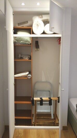 Desk, iron/ironing board, free WiFi, bed sheets