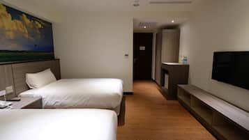 Superior Twin Room, 2 Twin Beds, No Windows | Desk, soundproofing, free WiFi