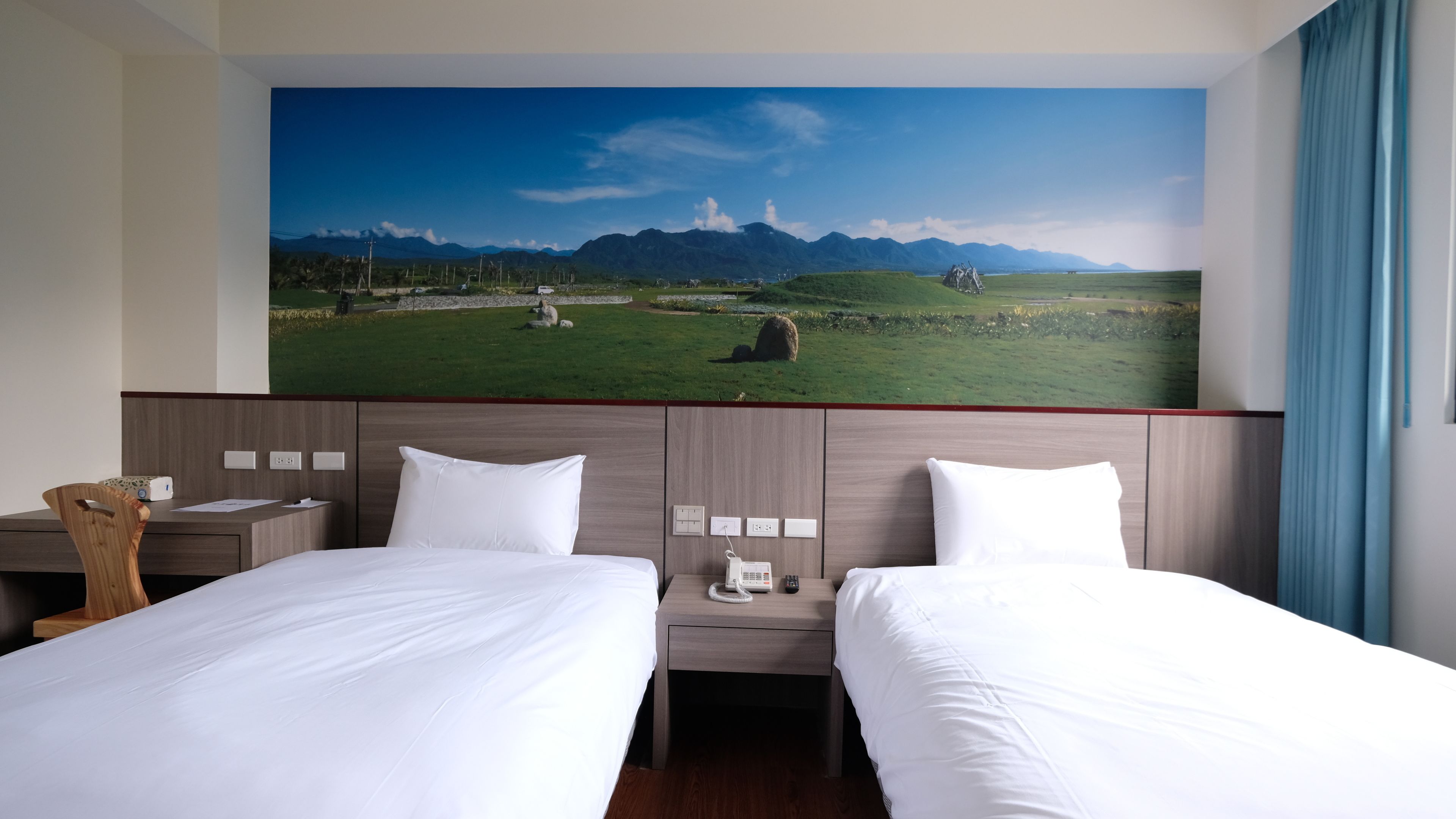 superior twin room, 2 single beds (window) | desk, soundproofing, free wifi