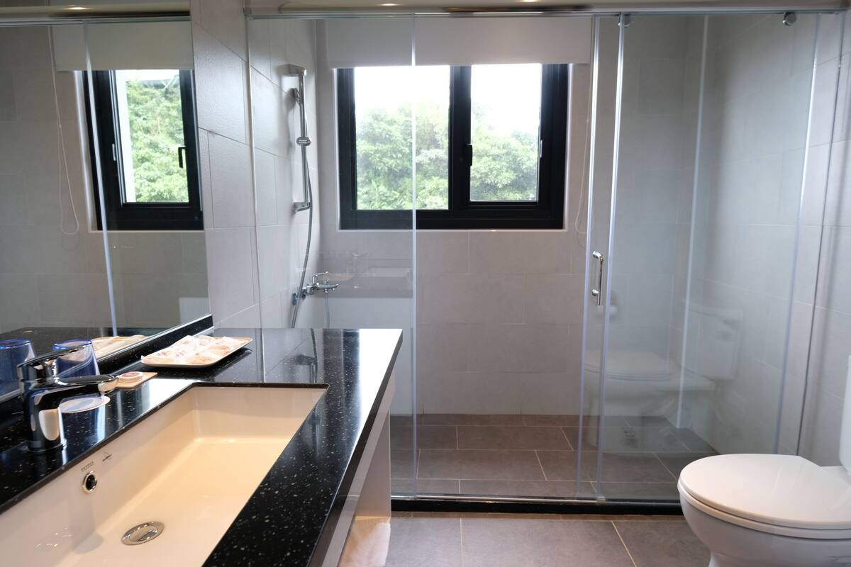 superior twin room, 2 single beds (window) | desk, soundproofing, free wifi