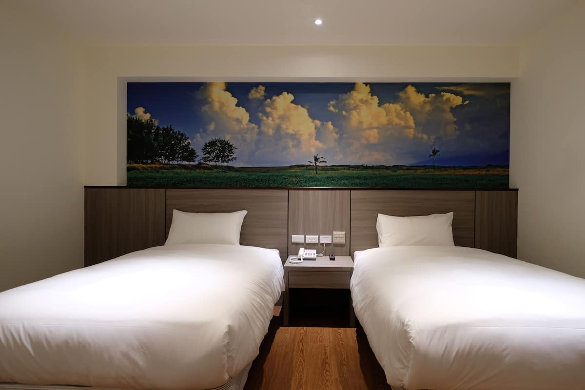 superior twin room, 2 single beds, no windows | desk, soundproofing, free wifi