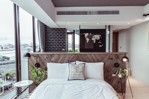 Chambre Double Deluxe, 1 très grand lit, balcon, vue cour intérieure