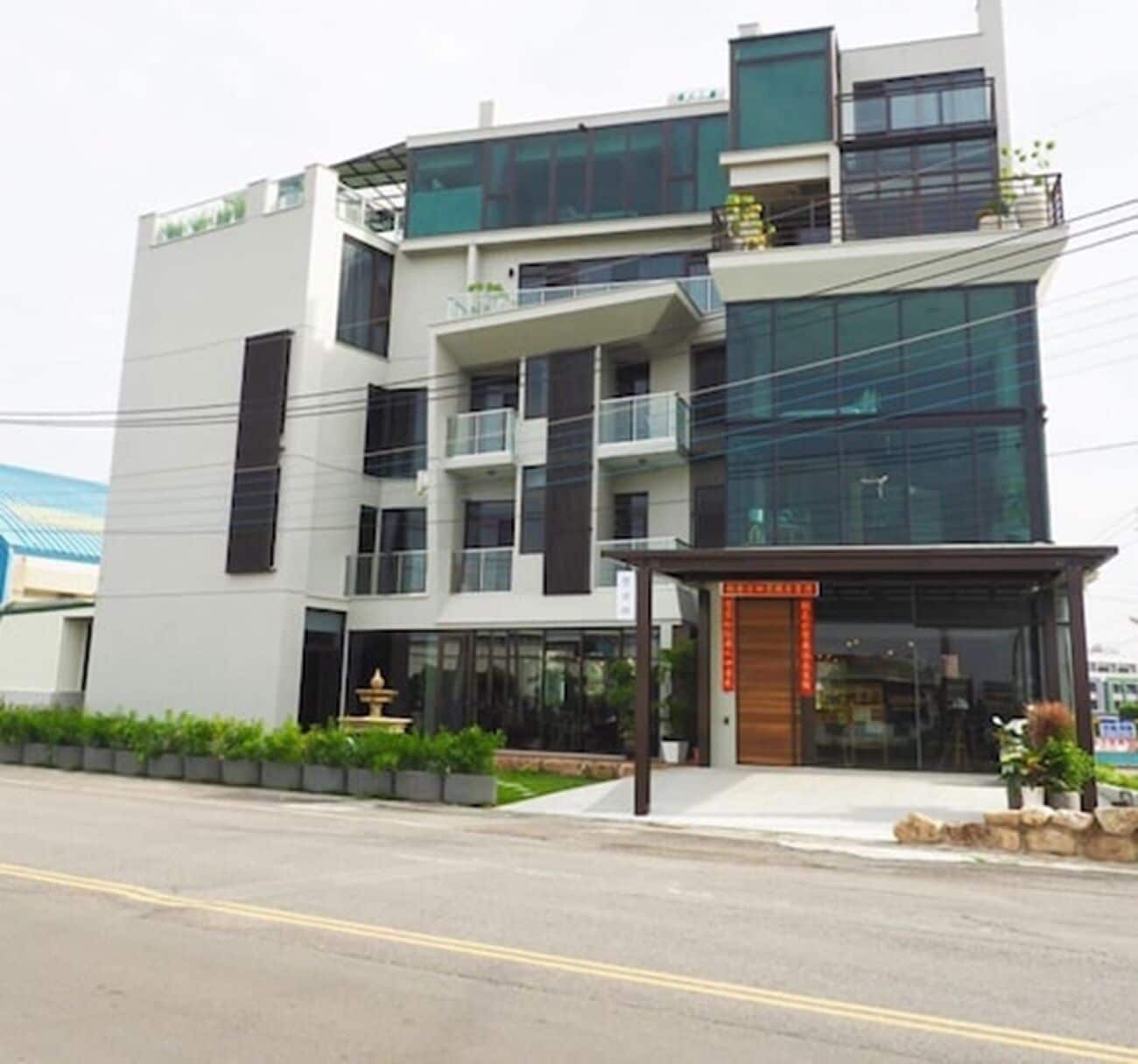 숙박 시설 정면