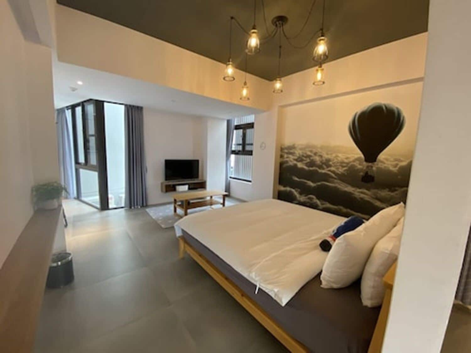 Signature Double Room, 1 King Bed | 1 bedroom, desk, soundproofing, free WiFi