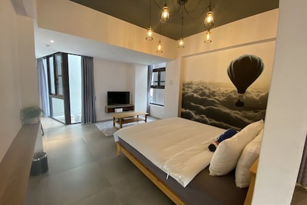 Signature Double Room, 1 King Bed | 1 bedroom, desk, soundproofing, free WiFi