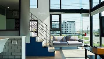 Panoramic Quadruple Room, 1 Bedroom, City View | 1 bedroom, desk, soundproofing, free WiFi