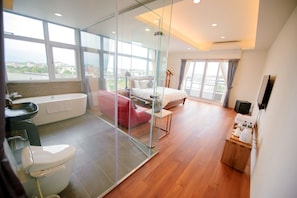 Double Room, Accessible, Courtyard View (Shidare cherry) | Desk, blackout drapes, soundproofing, cribs/infant beds - Dreams Come True B&B (Sanxing)