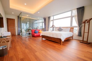 Double Room, Accessible, Courtyard View (Shidare cherry) | Desk, blackout drapes, soundproofing, cribs/infant beds - Dreams Come True B&B (Sanxing)