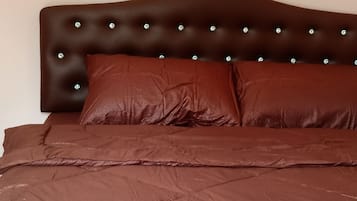 Romantic Single Room | Free WiFi