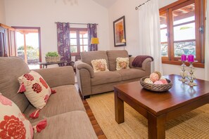 Älytelevisio, DVD-soitin, kirjoja