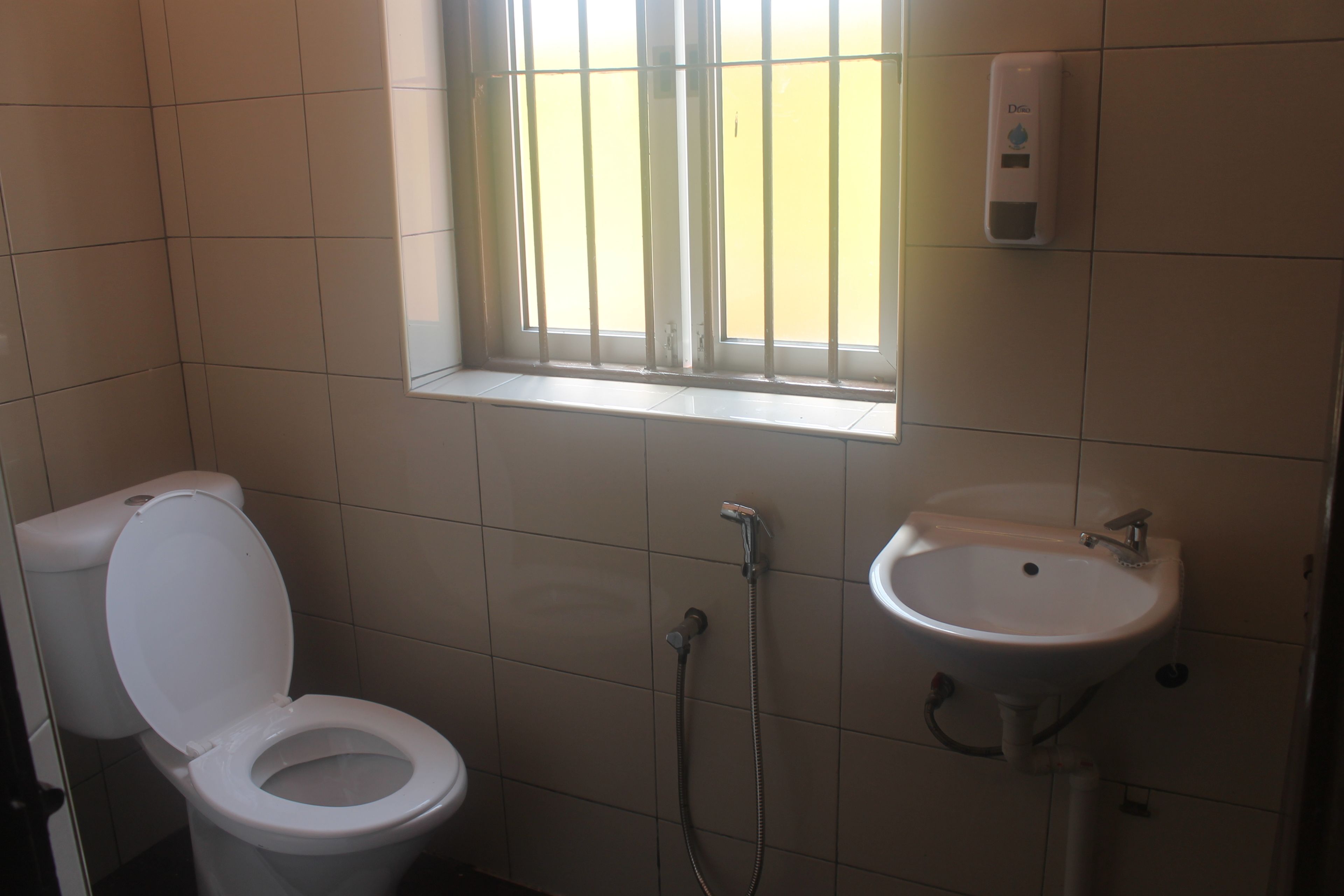 Triple Room, Shared Bathroom | Bathroom | Shower, free toiletries, hair dryer