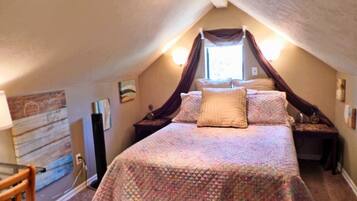 1 bedroom, desk, iron/ironing board, WiFi