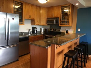 Fridge, microwave, oven, stovetop - Ocean And Mountain Views (Kihei)