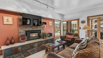 Smart-TV, Kamin, DVD-Player, Stereoanlage