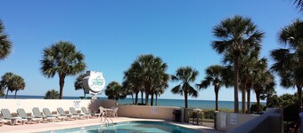   OCEANFRONT, 1 BDRM KONING, VOLLEDIG VERBLIJFDE 5 STAR RECENSIES OVER DE GOUDEN MIJL