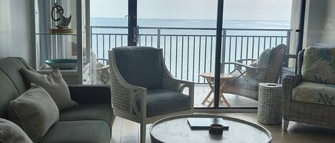 Smart TV, fireplace, DVD player, books