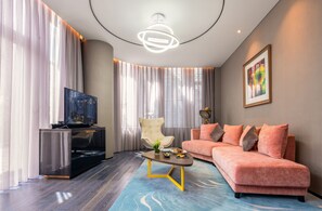 Glam Suite | Living area | LCD TV - Cachet Boutique Kunming Artime (Kunming)