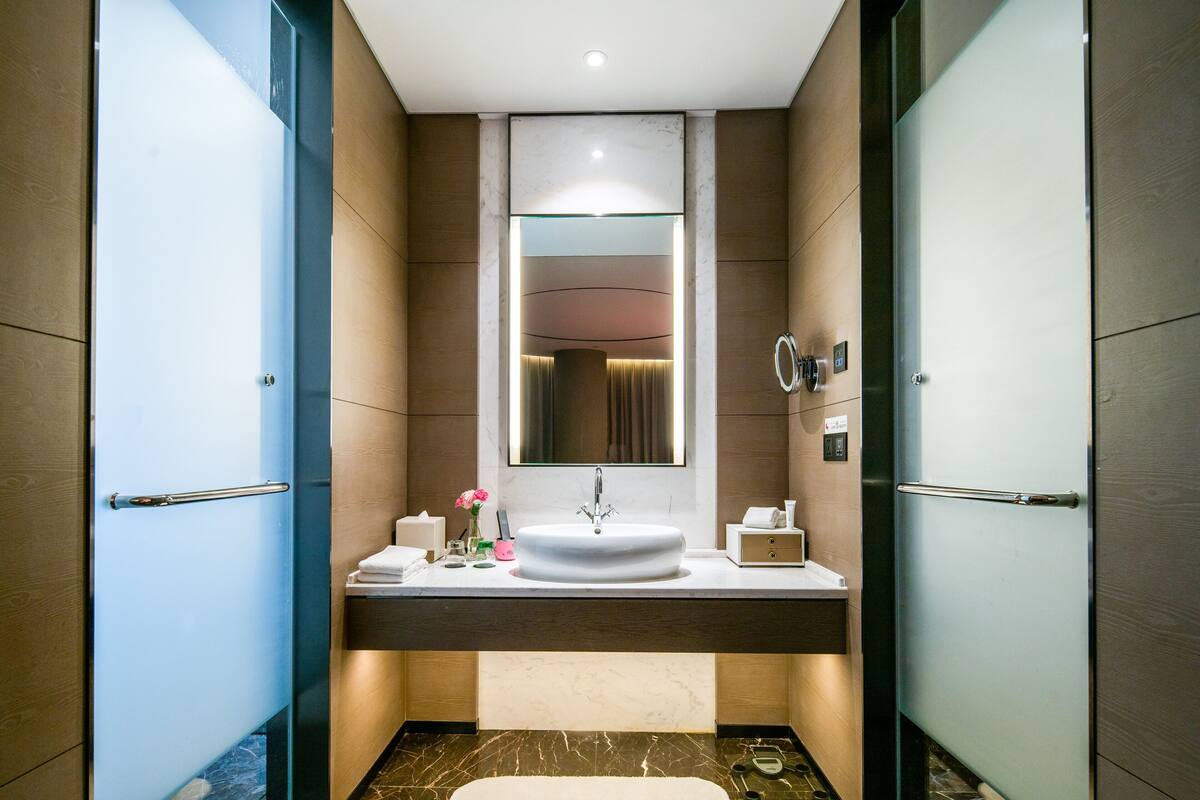 vogue studio ( king )  | 1 bedroom, premium bedding, minibar, in-room safe