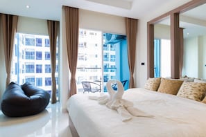 Exclusive Double Room, Partial Sea View, Corner - Nam Talay Jomtien Beach (Pattaya)