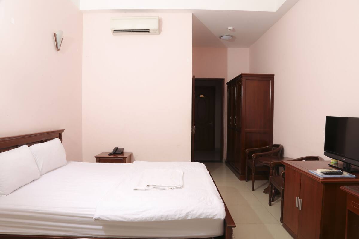Double Room | Desk, free WiFi