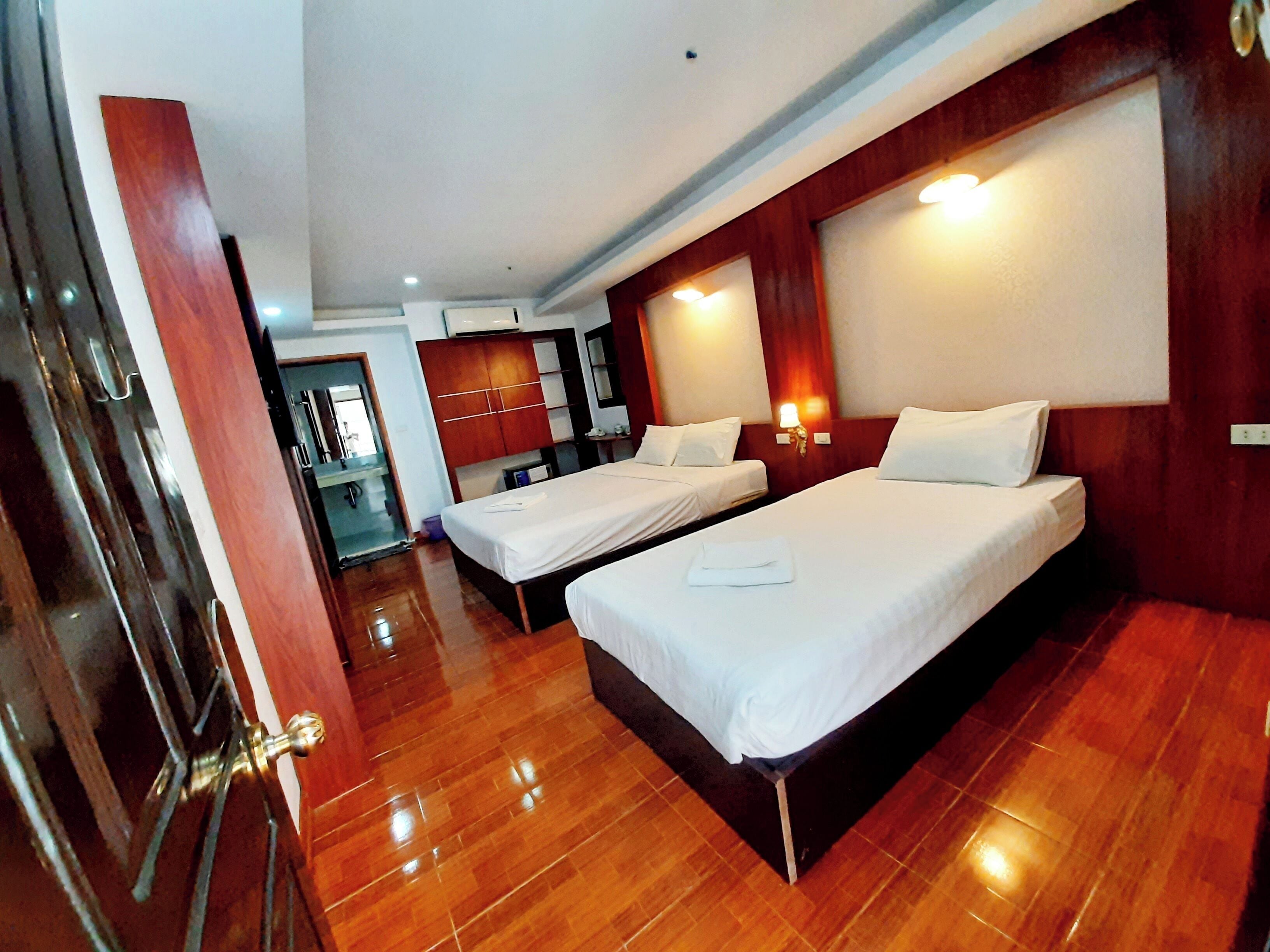 Zimmersafe, schallisolierte Zimmer, kostenloses WLAN, Bettwäsche