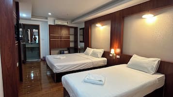 Cofres nos quartos, quartos à prova de som, Wi-Fi de cortesia