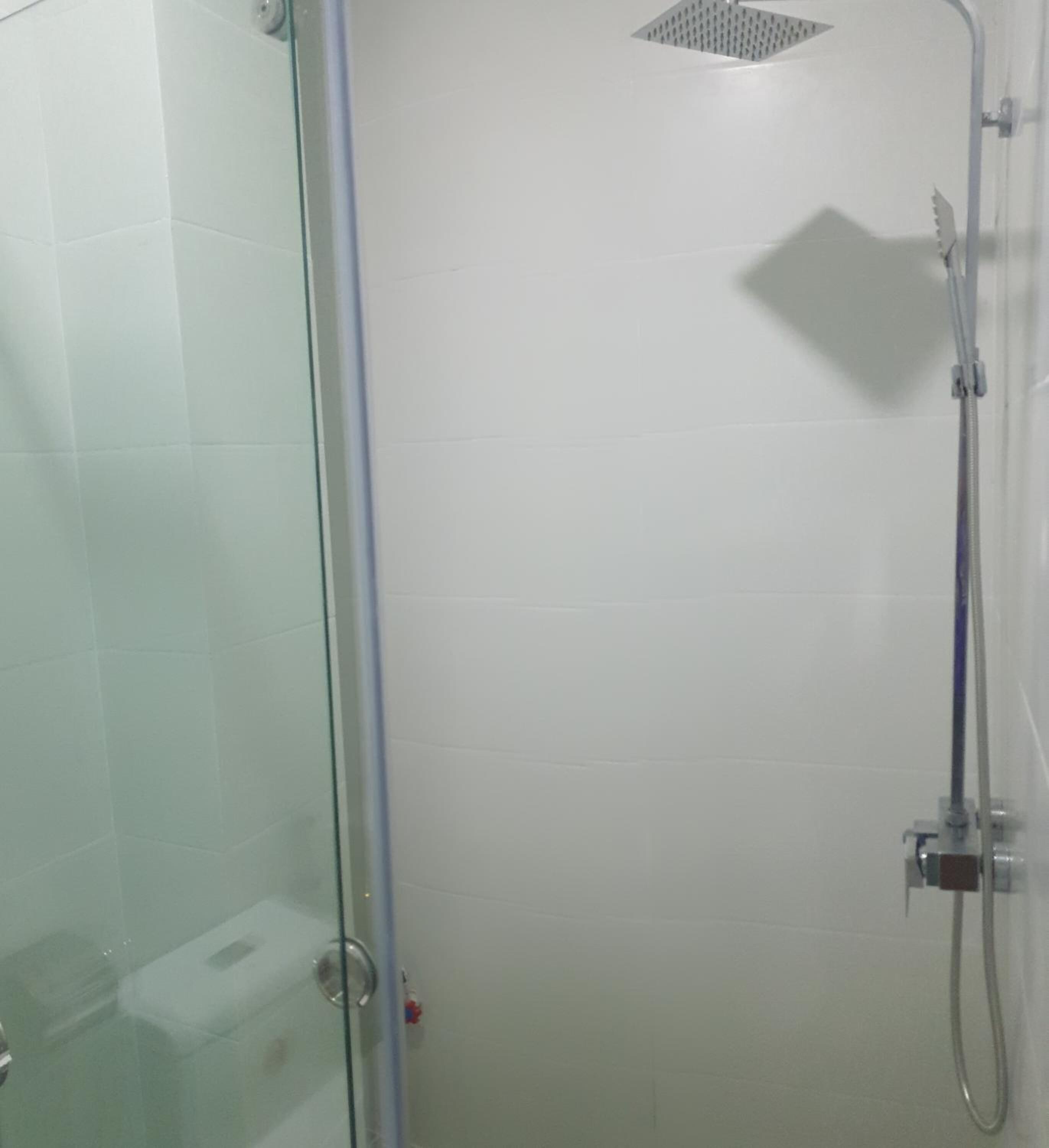 shower, free toiletries, hair dryer, slippers