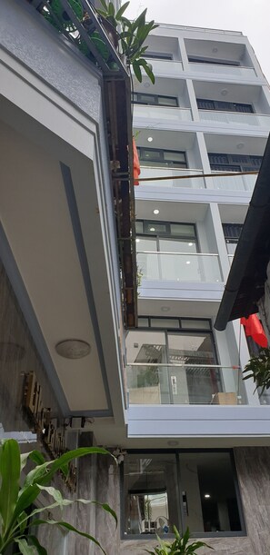 Courtyard - Like Family Hotel (Nha Trang)