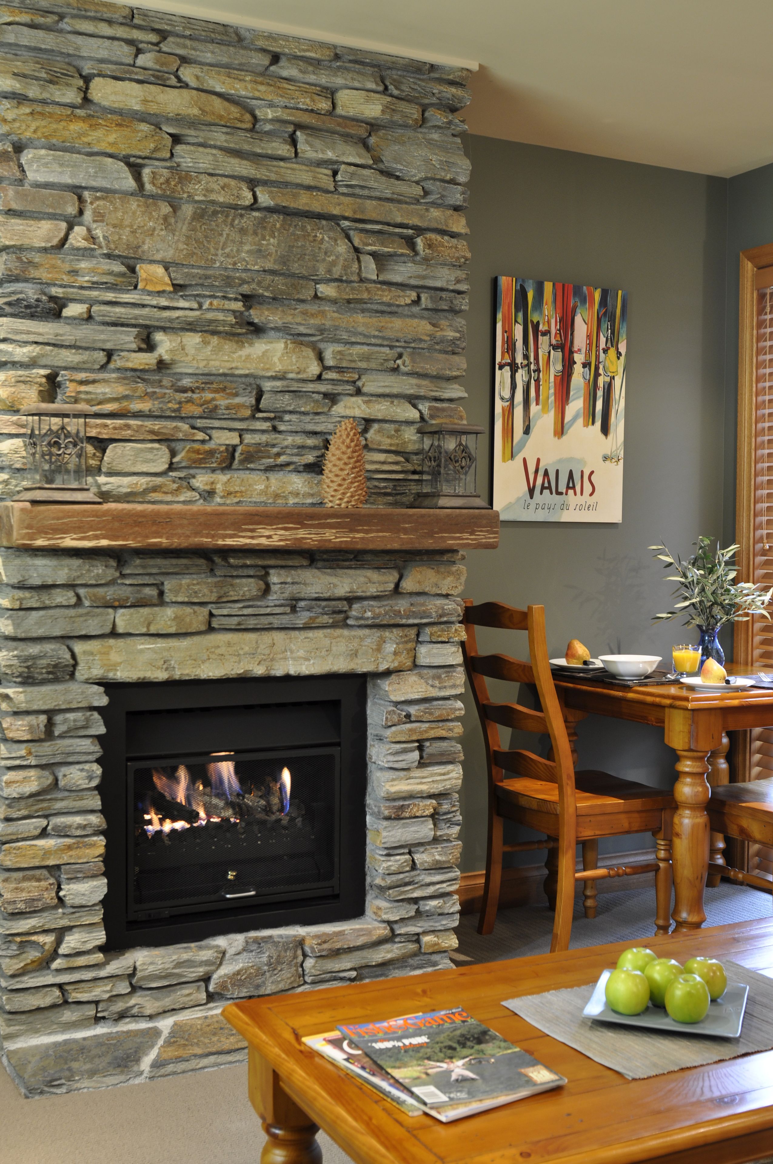 Apartment, 1 Bedroom | Living area | Flat-screen TV, fireplace