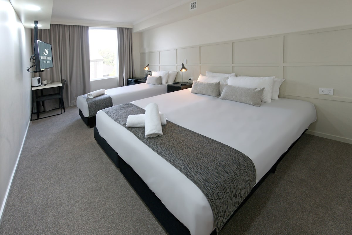 Standard King and Twin room | Premium bedding, desk, free WiFi, bed sheets