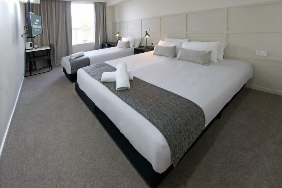 Bureau, accĂšs au Wi-Fi (inclus), literie fournie