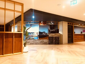 Cafe - Woodroffe Hotel (Southport)