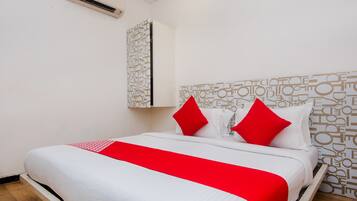 Free WiFi, bed sheets