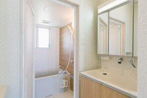Basic House, Multiple Bedrooms, Non Smoking | Bathroom | Separate bathtub and shower, free toiletries, hair dryer, slippers - Sea Breeze Sumuide (Nago)