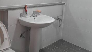 Room (Whale) | Bathroom
