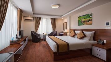 Minibar, in-room safe, desk, blackout curtains