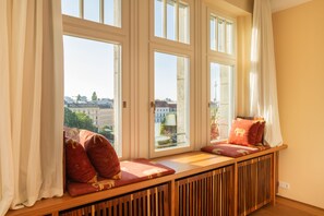 Egyptian cotton sheets, premium bedding, minibar, in-room safe - Orania.Berlin (Berlin)